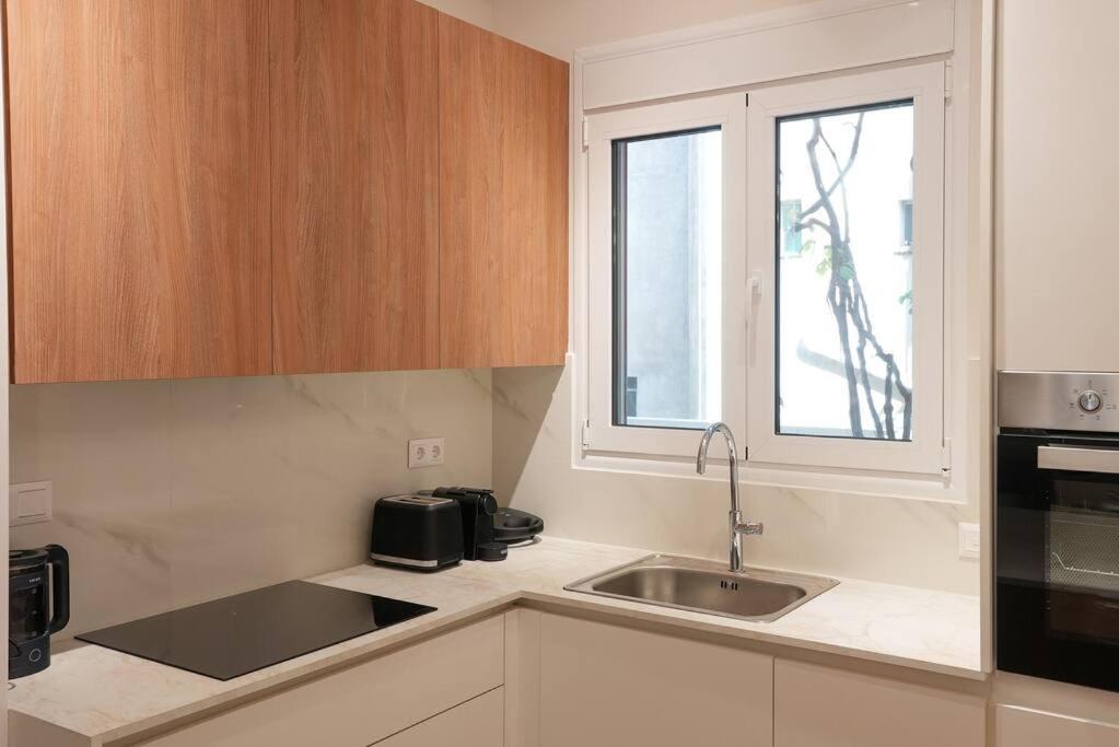 Ferienwohnung The Downtown Oasis 4' To Panormou Metro Station Athen Exterior foto